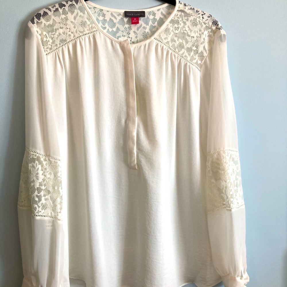 Vince Camuto lace trim tunic!
